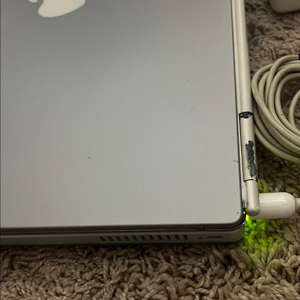 Apple 🍎 PowerBook G4 Laptop - Picture 9 of 13